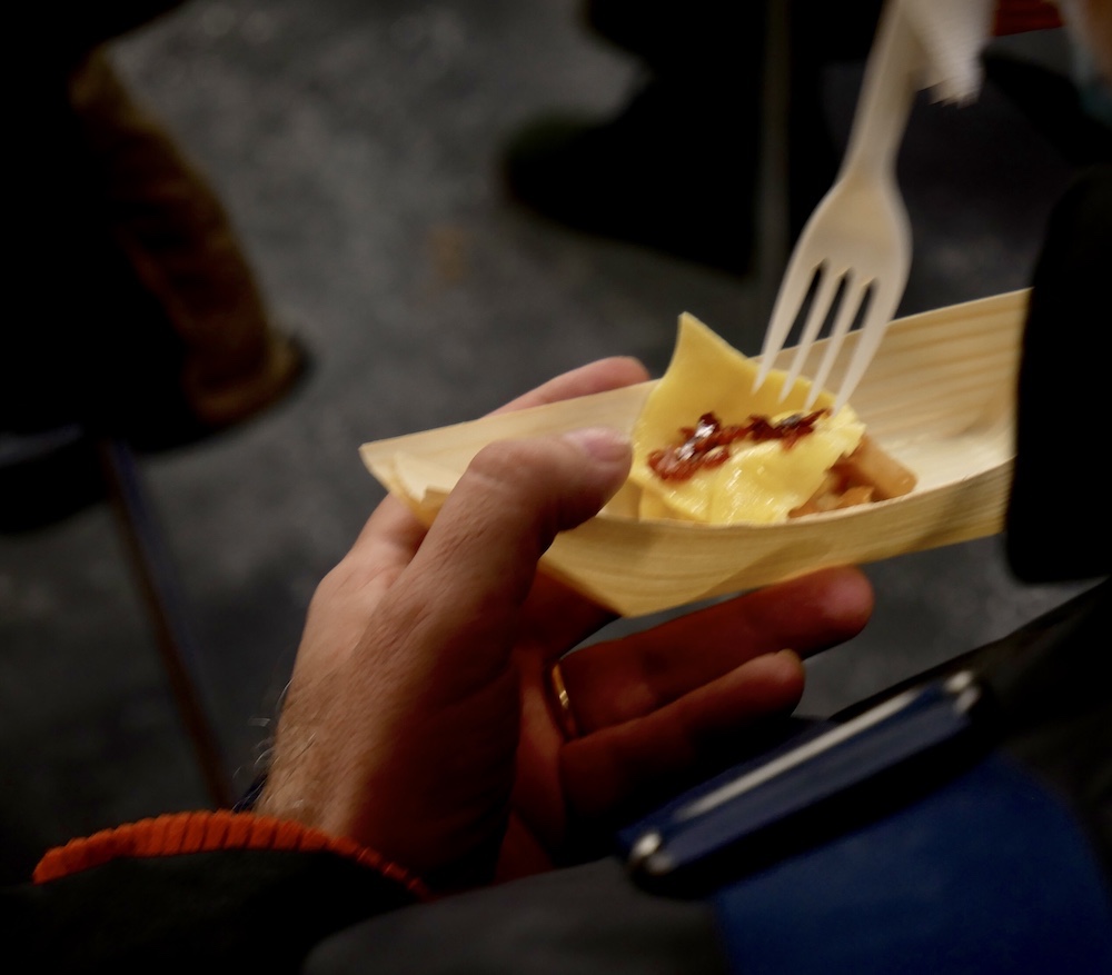 Un assaggio gastronomico di cappellacci alle pere IGP